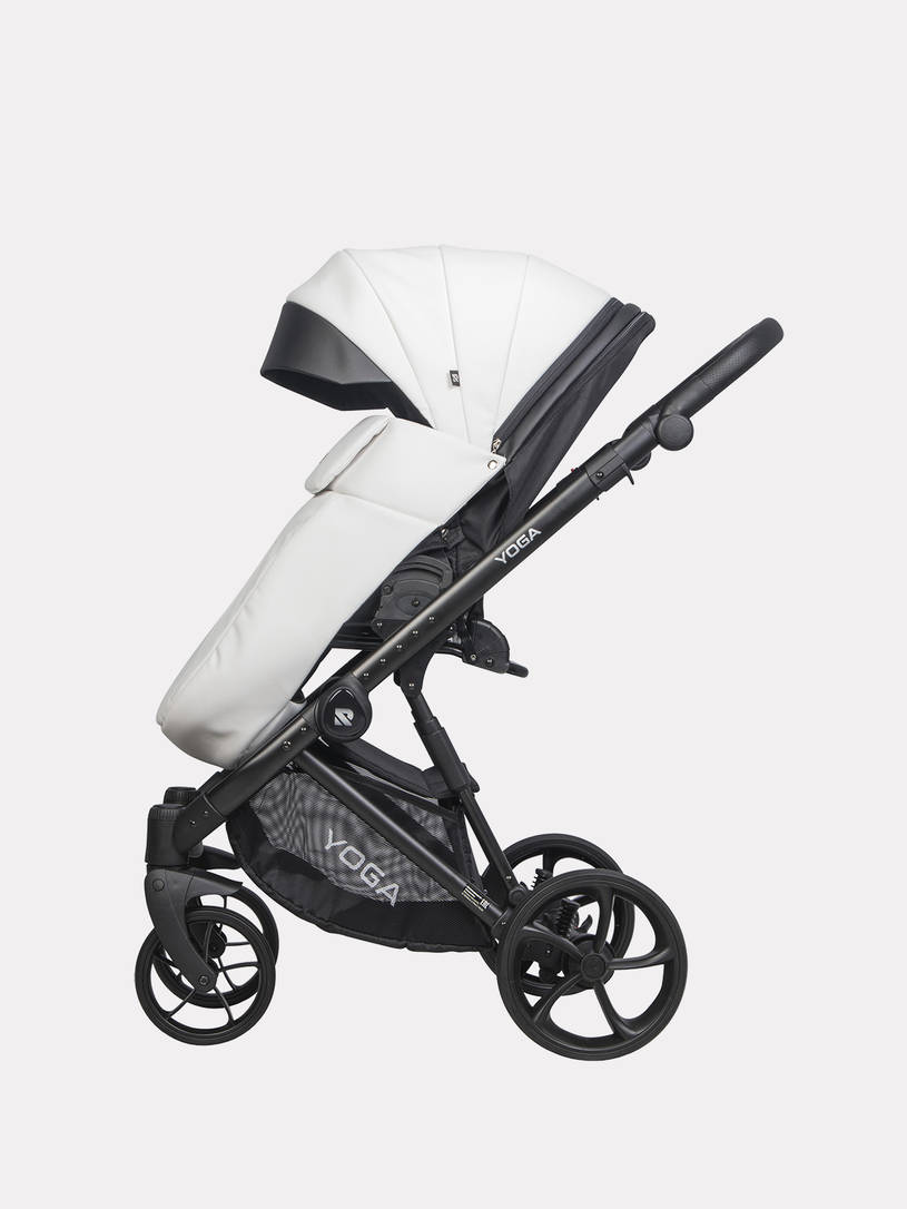Коляска 3 в 1 Riko Basic Yoga Ecco 11 White, Белый