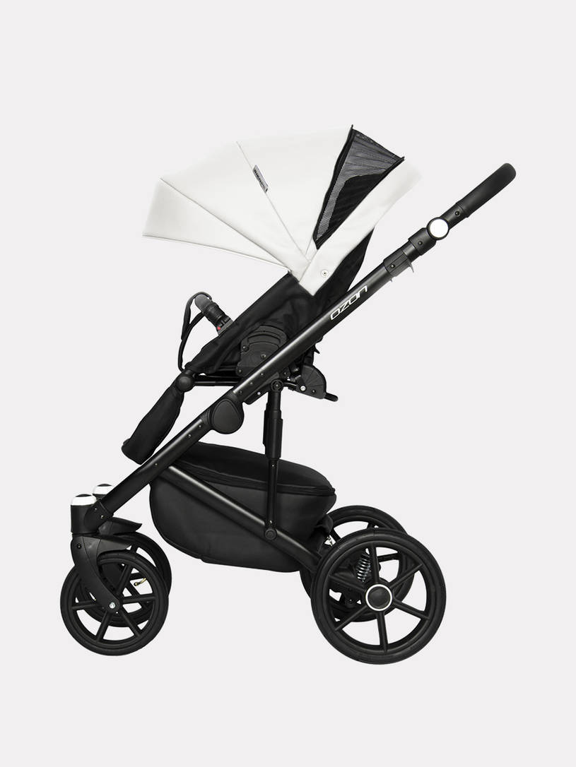 Коляска 2 в 1 Riko Basic Ozon 07 белый