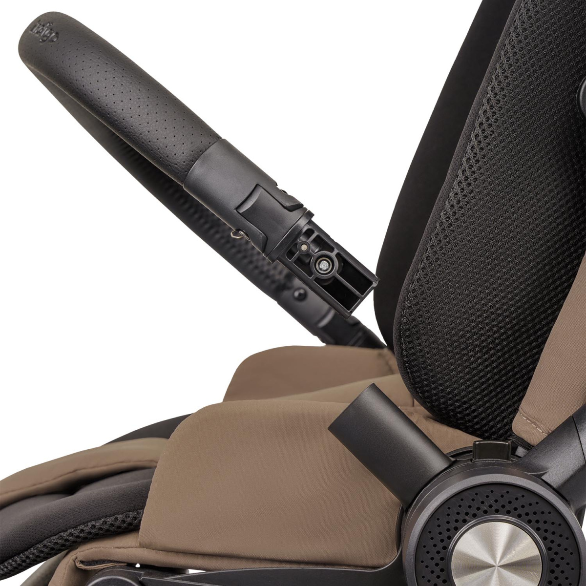 Коляска 2 в 1 Indigo SOLAR темно-бежевый