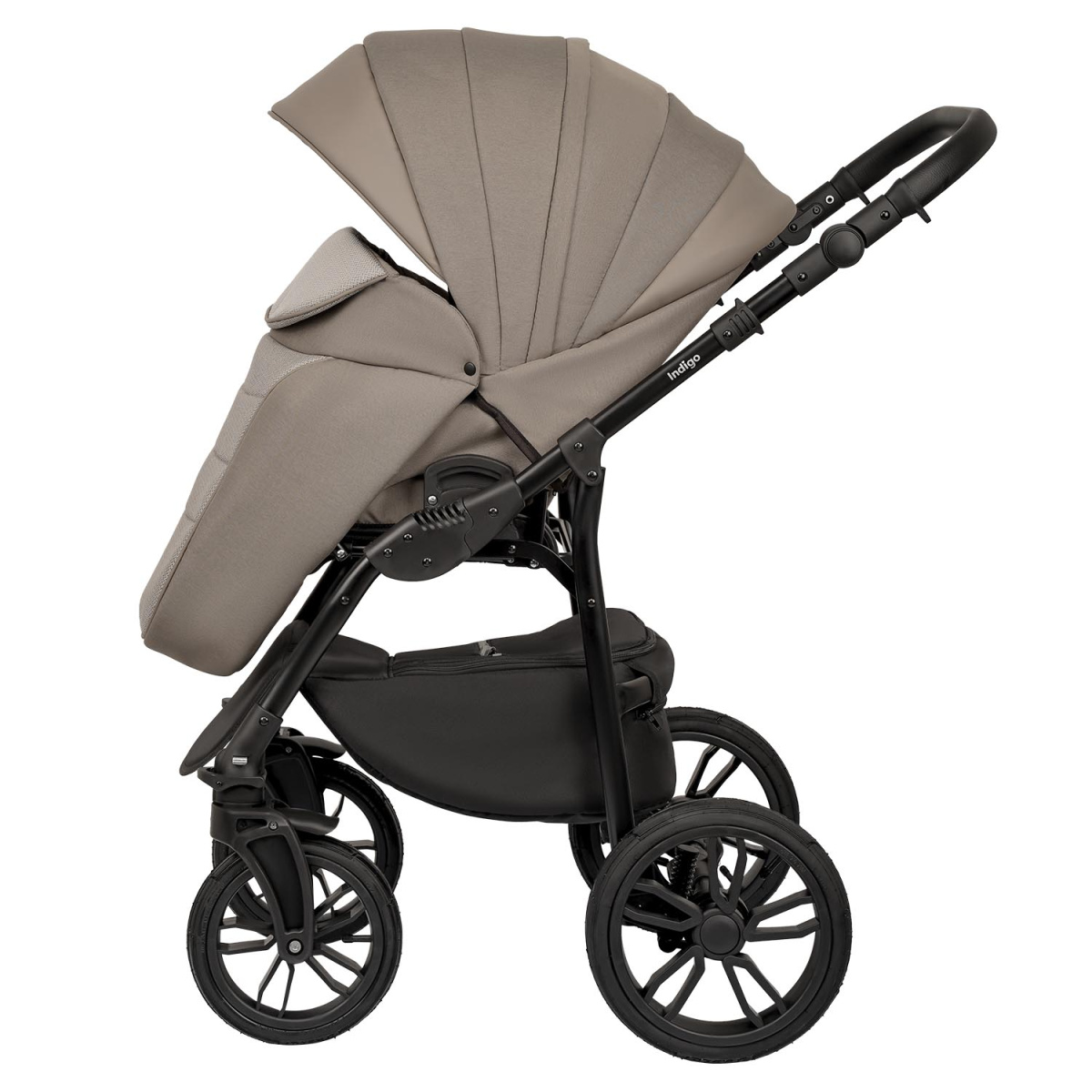 Коляска 2 в 1 Indigo, In 05 (Коричневый)